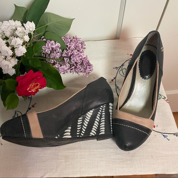 Vélez Wedge Pumps Colombian Made Size 8 - Picture 8 of 9